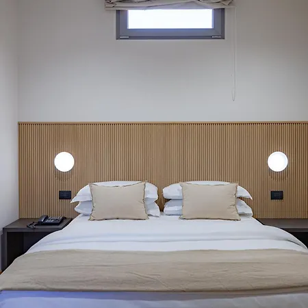 Rh Lifestyle & Гостьовий будинок