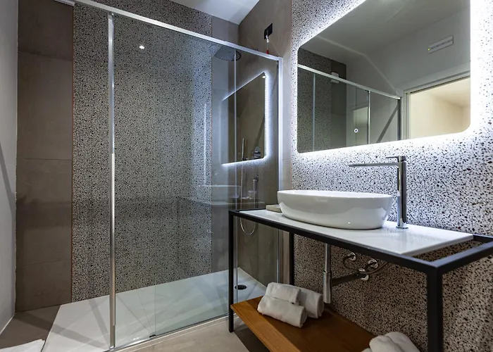 Rh Lifestyle & Гостьовий будинок